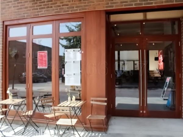 Polished-Hardwood-Timber-Shopfront